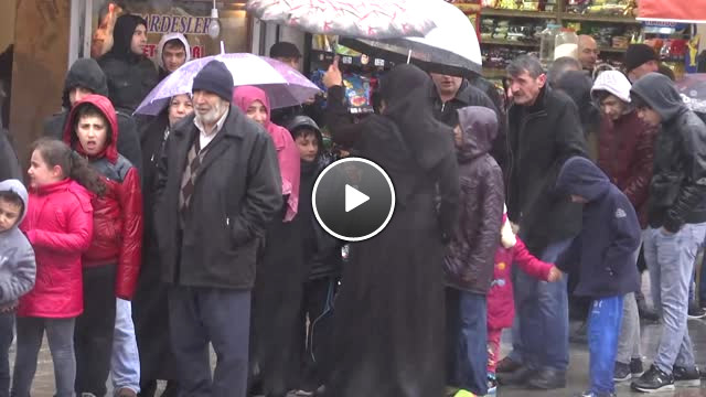 Esenler de 5 Ton Hamsi Dağıtıldı