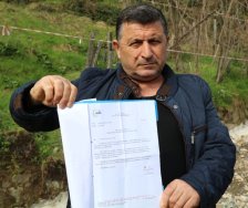 Rize de Altında Maden İşletmesi Olan Köy Kayıyor