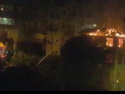 Rize’de Çıkan Yangında 3 Katlı Ahşap Ev Kül Oldu