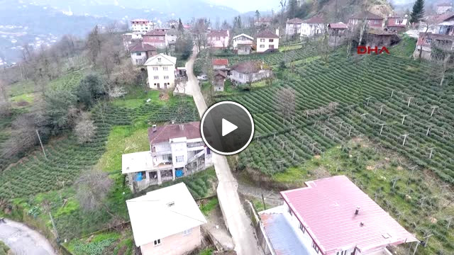Rize Rize de Bir Köy Heyelan Nedeniyle Boşaltılıyor