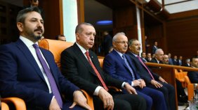 23 Nisan oturumunda CHP'li Özel'in sözleri, Başbakan Yıldırım'ı kızdırdı