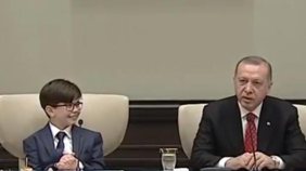 Cumhurbaşkanı Erdoğan'ın koltuğuna 12 yaşındaki Fatih oturdu