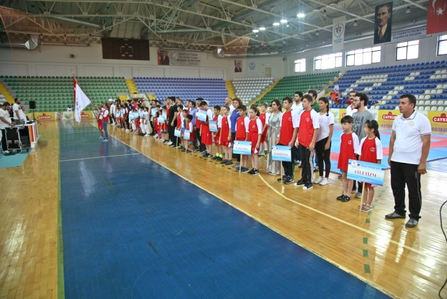 Rize de Yaz Spor Okulları Açılışı Yapıldı