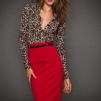 Zarif Hanımların Seçim Edeceği Kalem Etek Kombinleri