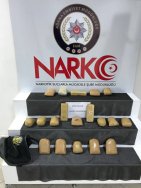 Adana'da 9,5 kilo eroin ele geçirdi