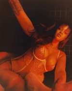 Rihanna kendi tasarımlarıyla podyuma çıkacak