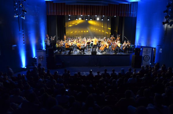 150 çocuk Srebrenitsa'da konser verdi