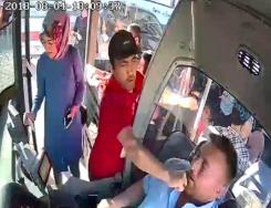 Otobüste engelli vatandaşla şoför kavga etti
