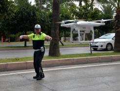 Adana'da drone'lu trafik uygulaması