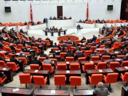 4 siyasi partiden ABD kararına karşılıklı protesto