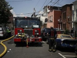 ABD'de apartmanda yangın: 8 ölü