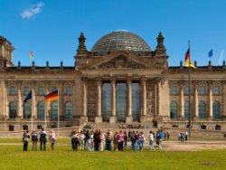 Almanya'da Türk anne ve çocuğuna ırkçı hücum