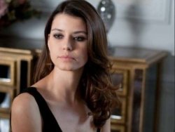 Beren Saat hastanelik oldu