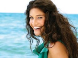 Berrak Tüzünataç'ın burs verdiği öğrenci konuştu