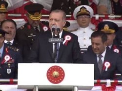 Erdoğan Kara Harp Okulları mezuniyetine katıldı
