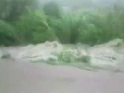 Fransa'nın güneyini sel vurdu