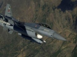 Hakurk'a hava harekatı