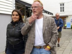 Norveç'te göç karşıtı partili bakanın İranlı sevgilisi