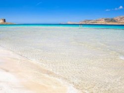 Plajdan kum çalan turiste bin euro para cezası