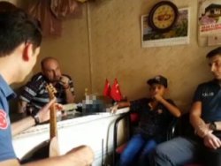 Polis çaldı, çocuk söyledi