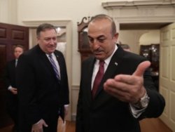 Singapur'da Çavuşoğlu-Pompeo görüşmesi