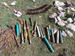 Hakkari'de PKK'nın tabanca ve mühimmatı ele geçirildi