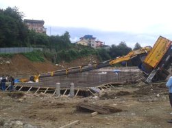 Rize de Vinç Devrildi: 1 Ölü