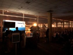 Washington ’da havalimanı karanlıkta kaldı