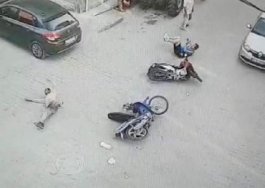 Kazayı ucuz atlatan sürücüler, tokalaşıp ayrıldı