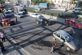 Ankara'da zincirleme kaza trafiği kilitledi