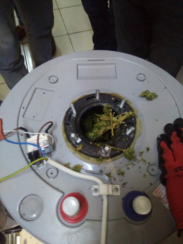 Zehir tacirlerine darbe üzerine darbe