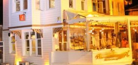 Bebek'te nargile kafeye silahlı saldırı