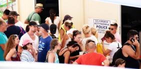 Yunanistan Kos Adası'na girmek isteyenler 2 saat bekledi