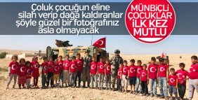 Münbiçli çocuklar Mehmetçik'le poz verdi
