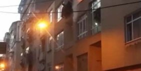 Samsun'da yangın çıktı 2 kadın 3. kattan atladı