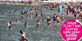 Tatilciler, Marmaris'te plaj ve havuzları doldurdu