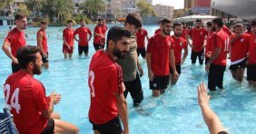 Aydınsporlu Futbolculardan Garip Protesto!