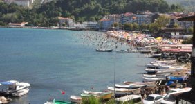 Bartın'da Nüfus 6 Binden 60 Bine Çıktı! Şemsiye Açacak Yer Kalmadı