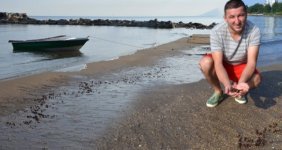 Ordu'da Selin Yuttuğu Tonlarca Fındık Sahile Vurmaya Devam Ediyor