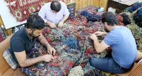 Yüzlerce yıllık tarihi halılar restore ediliyor