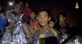 Devletsiz 3 çocuk Tayland vatandaşı oldu