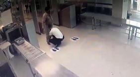 Yolcunun iç çamaşırında uyuşturucu yakalandı