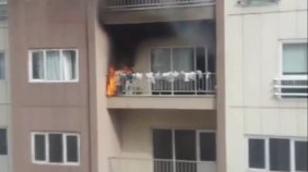 Bursa'da apartmanda çıkan yangına damacanalı çözüm