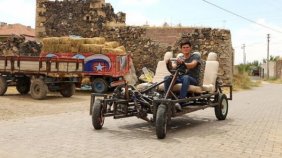 Lise mezunu genç, kendi arabasını yaptı