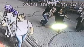 Tartıştığı sevgilisini cadde ortasında bıçakladı