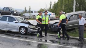 Yatağan'da kapalı yolda trafik kazası