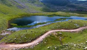 Rize'de yaylacılar yüzer adalarla hava tahmini yapıyor