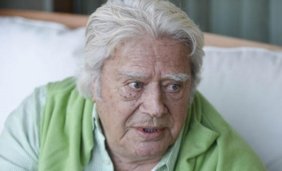 Cüneyt Arkın taburcu edildi