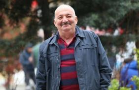 Kamyonun aşağıda kalarak can verdi