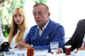 Ali Ağaoğlu'ndan 'Batıyor' İddialarına Yanıt: Haberler Kasıtlı Yapılıyor